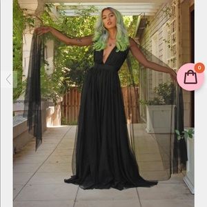 Pin up girl gothic glamour bombshell gown 4x